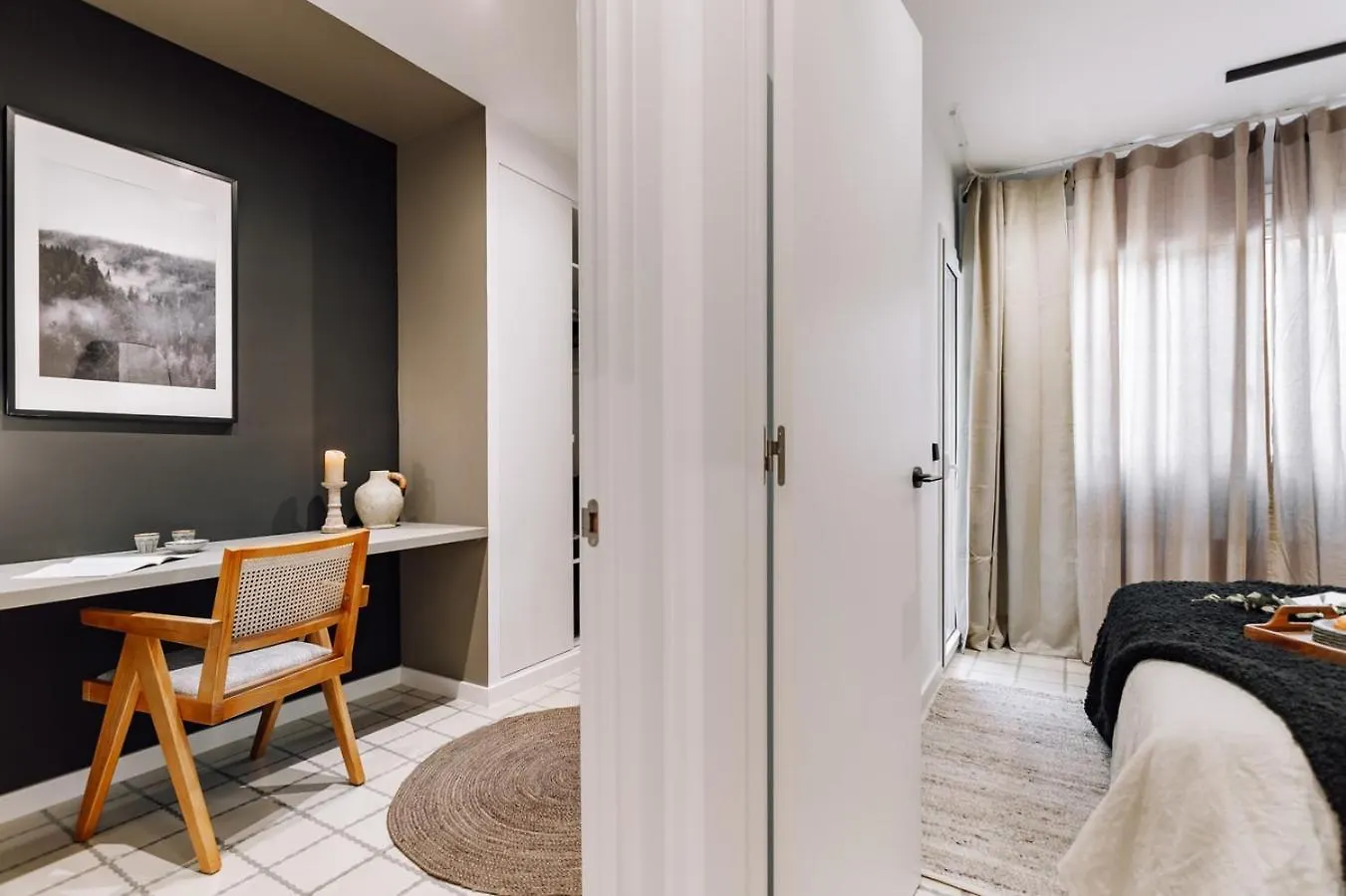 Sabre - 2 Bedrooms And Office In Gracia Barcelona 0*,  Espanha